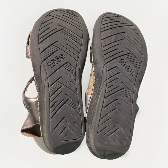Taos Women's Size 9 Escape Hook and Loop Adjustable Sandals Pewter - Picture 5 of 6